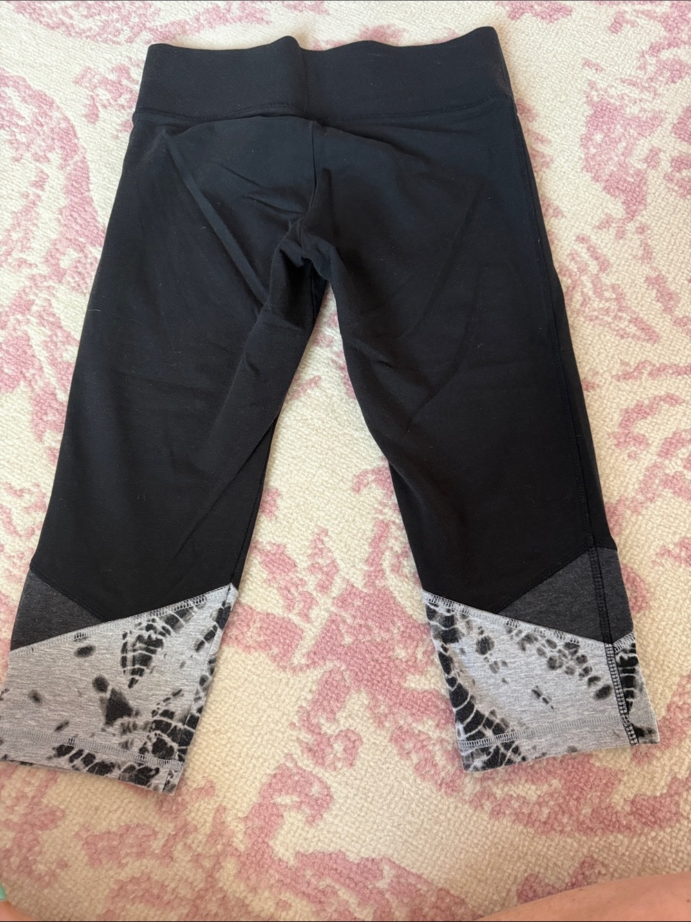 Victoria's Secret Black Capri Leggings with Gray Tie-Dye Print Cuffs - Picture 4 of 4